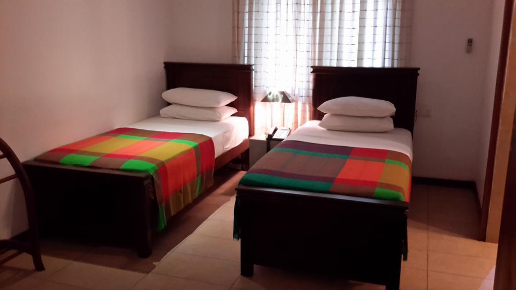 Lodge 19 Negombo Exterior photo