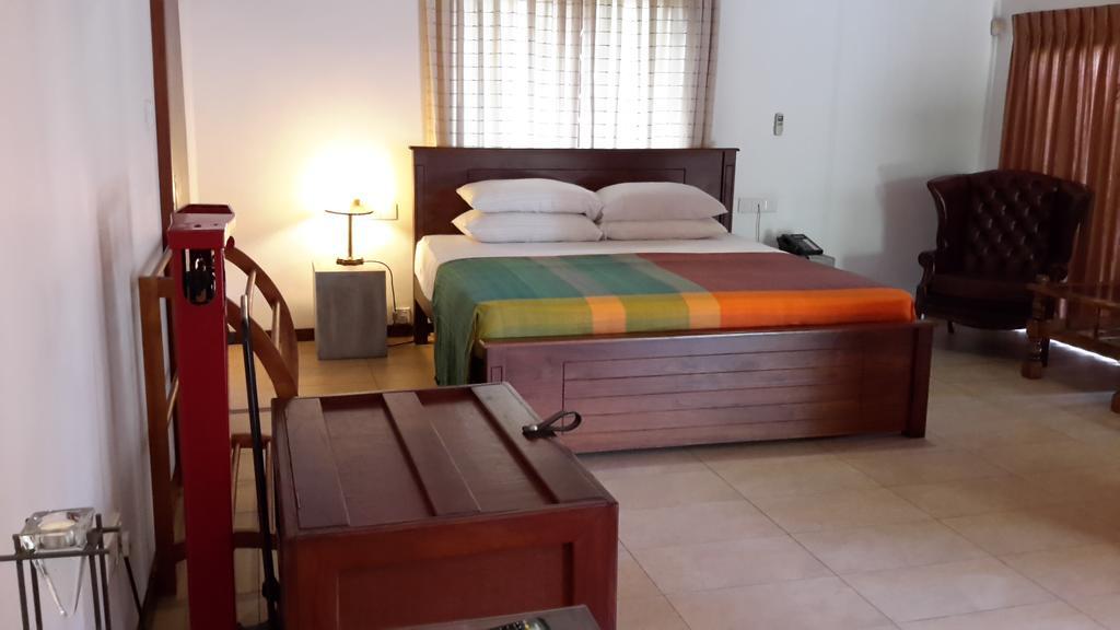 Lodge 19 Negombo Exterior photo