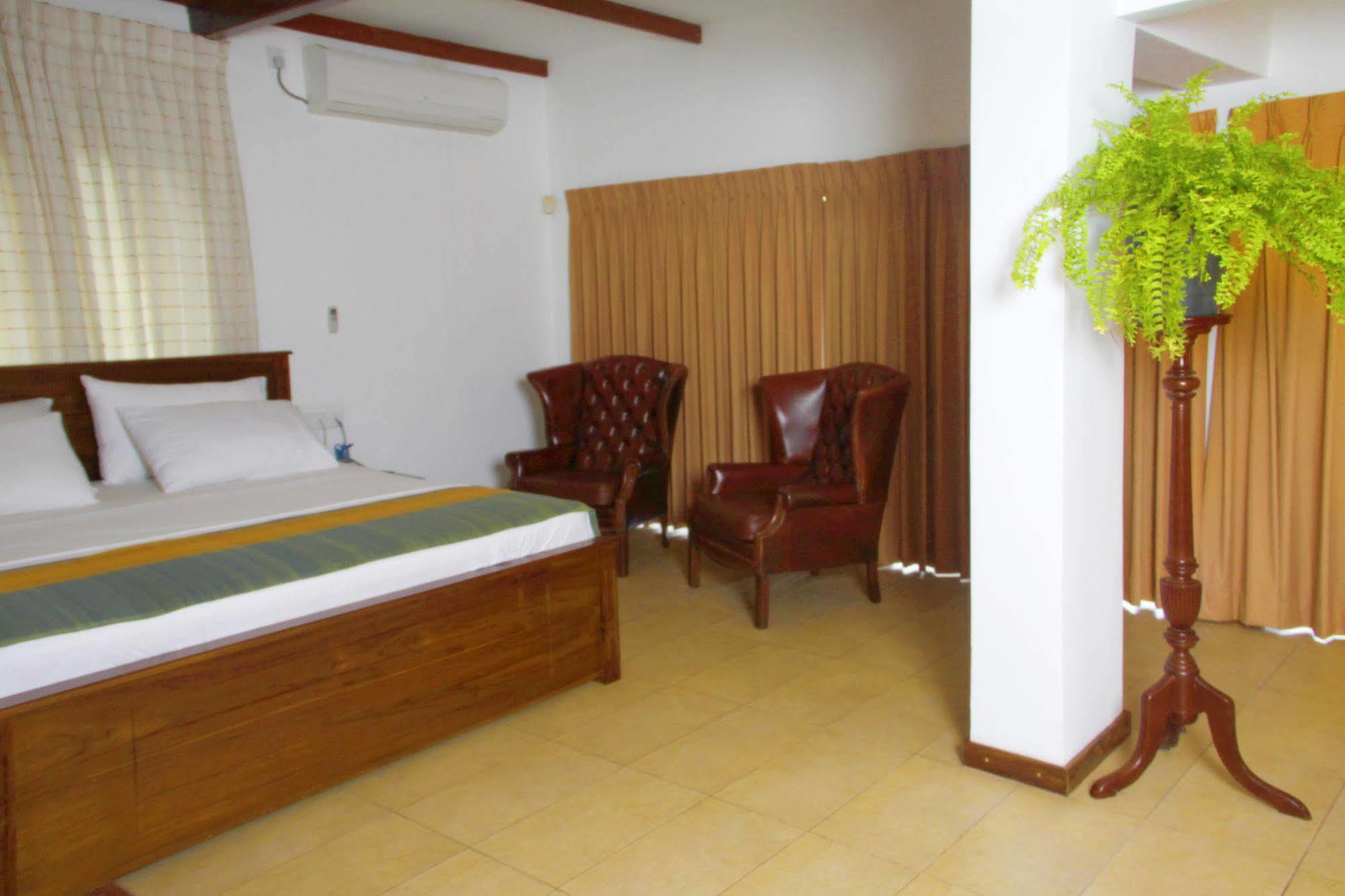 Lodge 19 Negombo Exterior photo